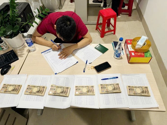 Bắt giữ nam hành khách vận chuyển trái phép gần 7 triệu yen qua hành lý xách tay