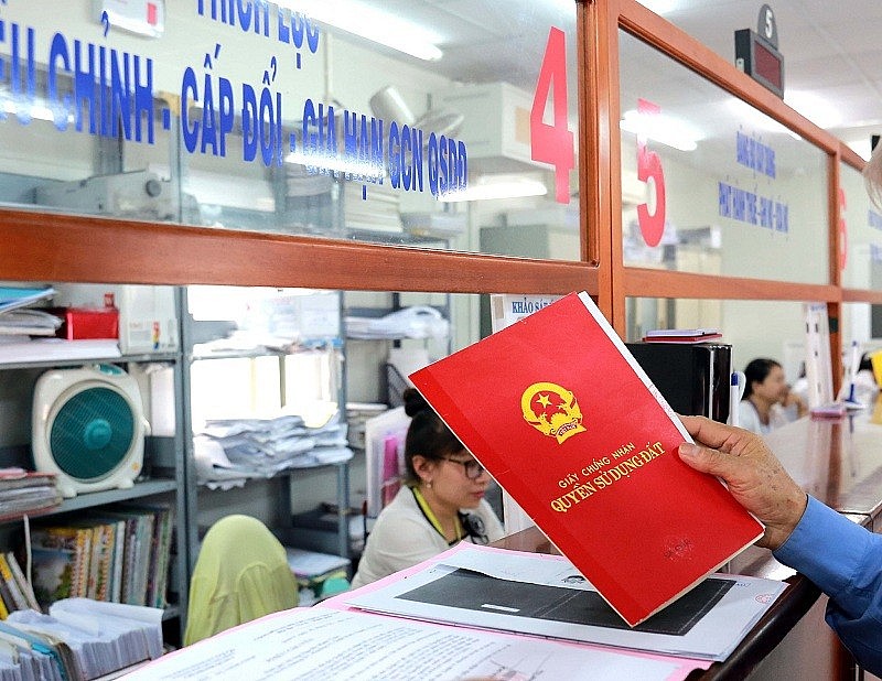 Hà Nội khẩn trương bàn giao hồ sơ đất đai về xã, phường trước ngày 1/7