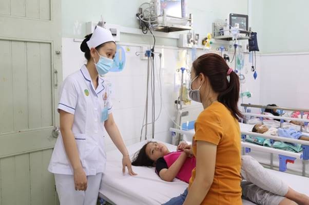 TP.HCM: Ca mắc sốt xuất huyết tăng 130%, nhiều trẻ nguy kịch do nhập viện trễ