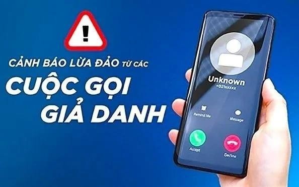 Nghe điện thoại từ “công an rởm”, nam sinh viên mất hơn 7 tỷ đồng: Lỗ hổng nhận thức đáng báo động