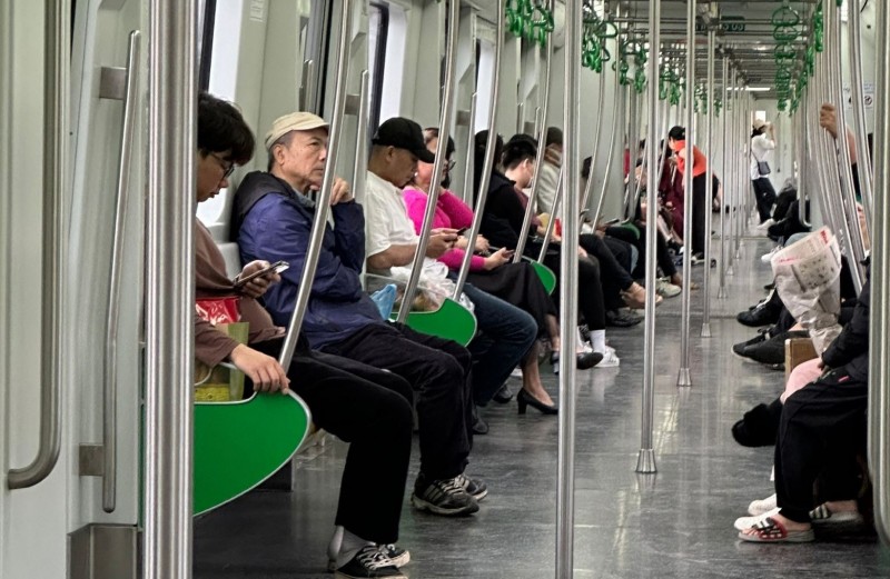 Hà Nội triển khai vé liên thông xe buýt - tàu điện