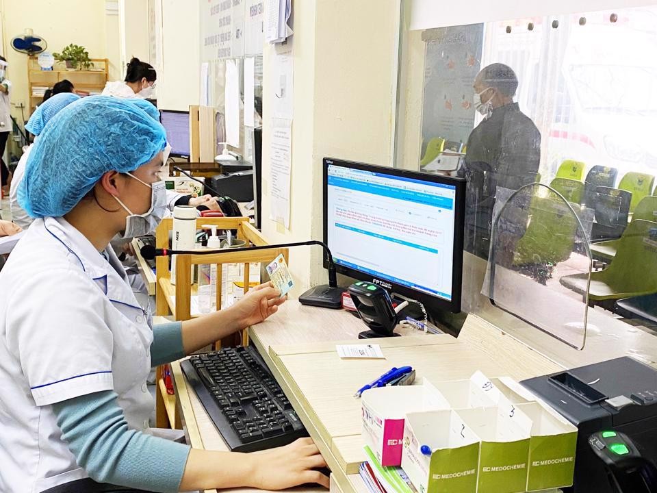 Từ 1/7, đi khám chữa bệnh trái tuyến vẫn được hưởng 100% BHYT?