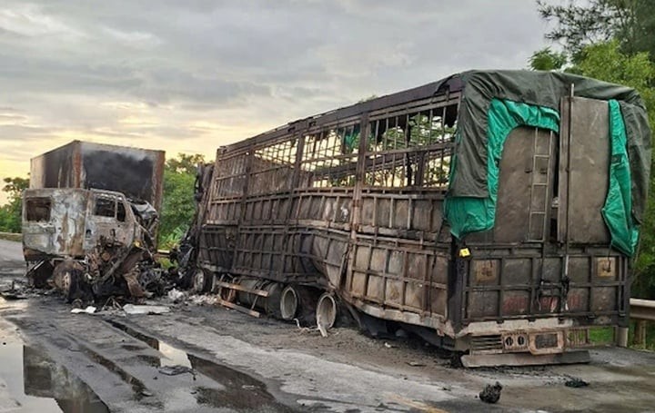 Va chạm giữa xe tải và container tại Quảng Trị, hai phương tiện bốc cháy, một người tử vong