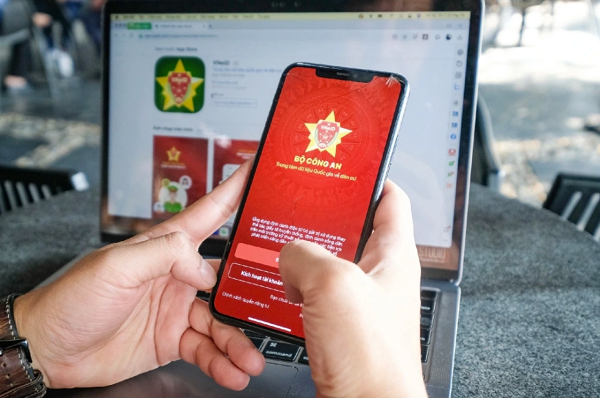Cảnh báo: Tuyệt đối cẩn trọng khi chia sẻ thông tin cá nhân trên VNeID