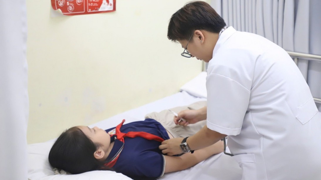 Giữ nguyên mức đóng BHYT bằng 4,5% lương cơ sở hiện hành