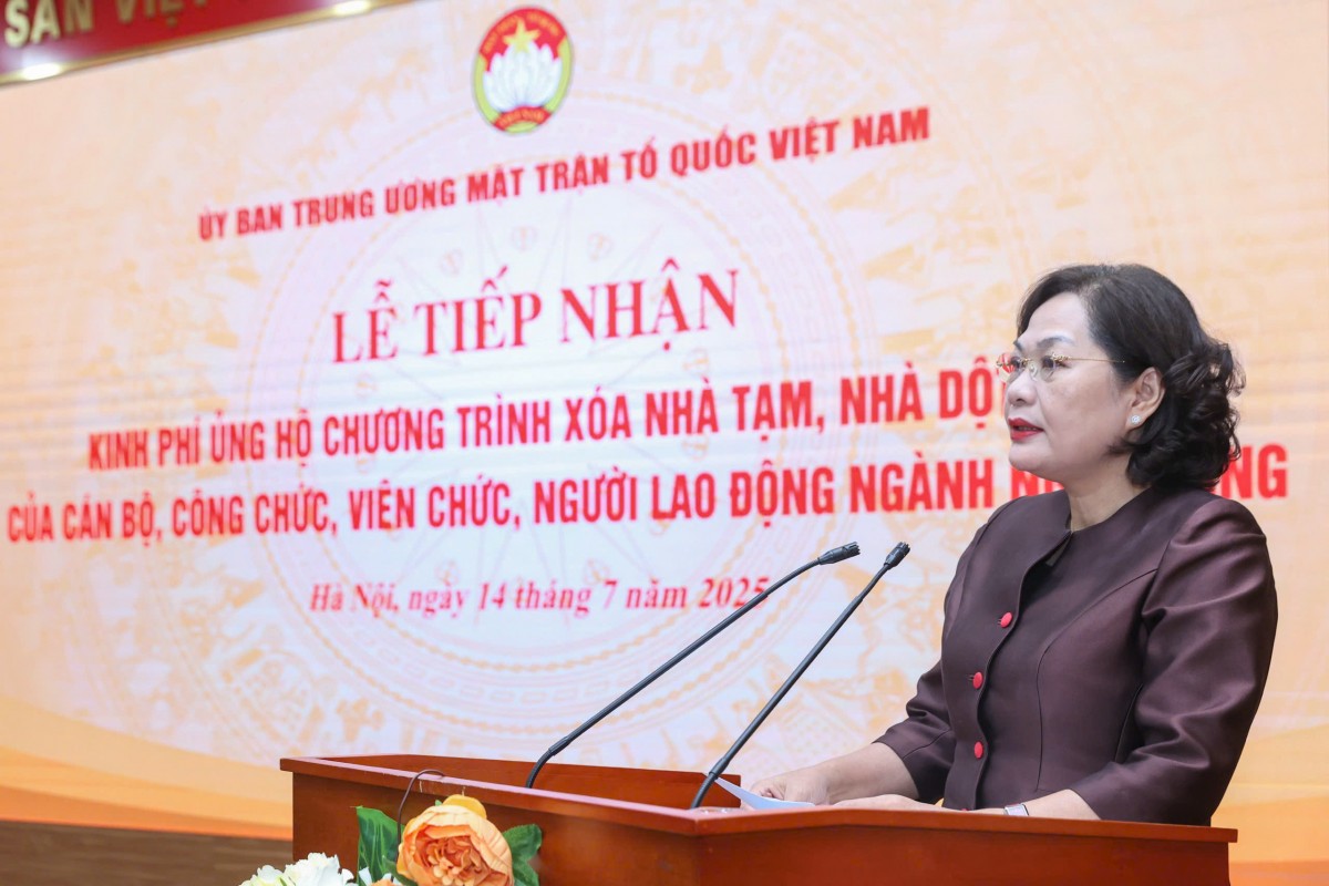 Người lao động ngành Ngân hàng ủng hộ 82 tỷ đồng chung tay xóa nhà tạm, nhà dột nát trên cả nước