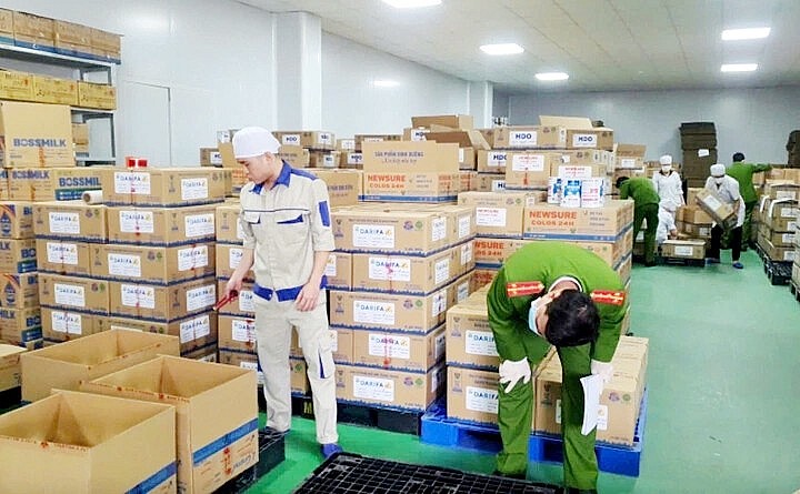 Hàng giả len lỏi thị trường: Đã đến lúc siết chặt kiểm nghiệm và hậu kiểm