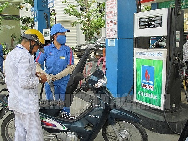 Thí điểm bán xăng sinh học E10 RON95 từ ngày 1/8