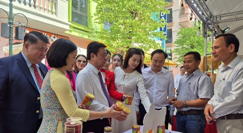 Hàng nghìn mặt hàng đạt chứng nhận OCOP sẽ góp mặt tại Hội chợ OCOP xuất khẩu 2025 Hàng nghìn mặt hàng đạt chứng nhận OCOP sẽ góp mặt tại Hội chợ OCOP xuất khẩu 2025