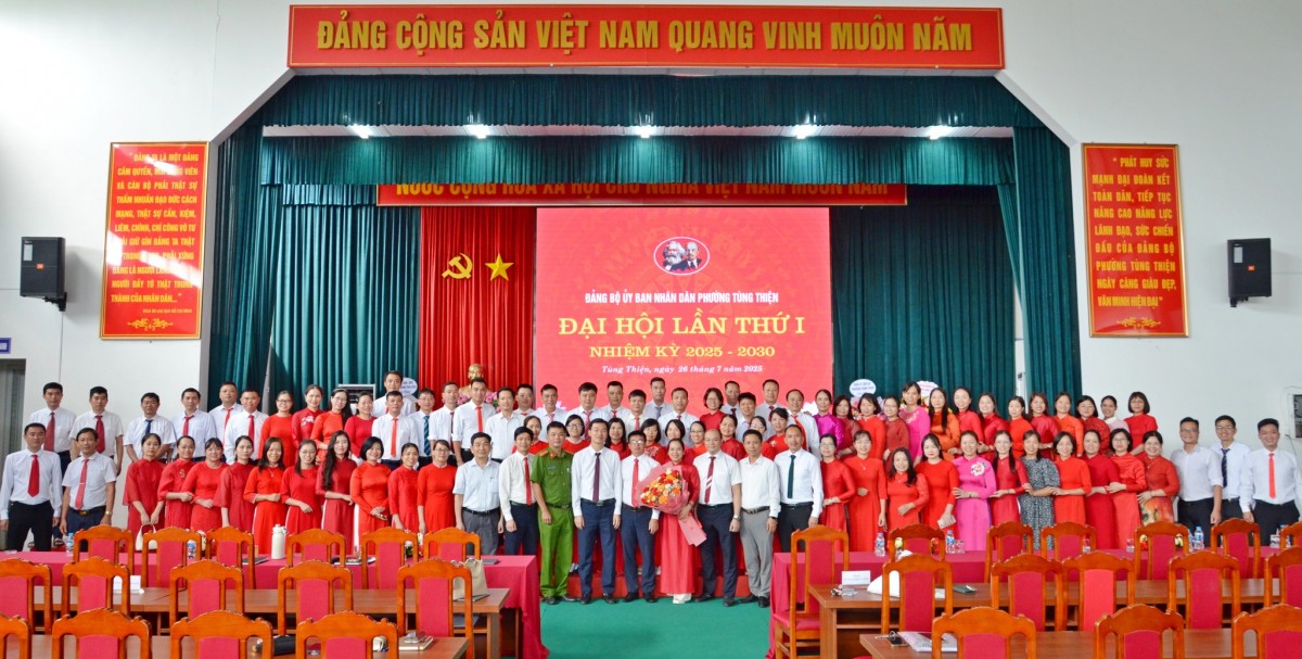 Xây dựng đội ngũ cán bộ, đảng viên đáp ứng yêu cầu trong tình hình mới