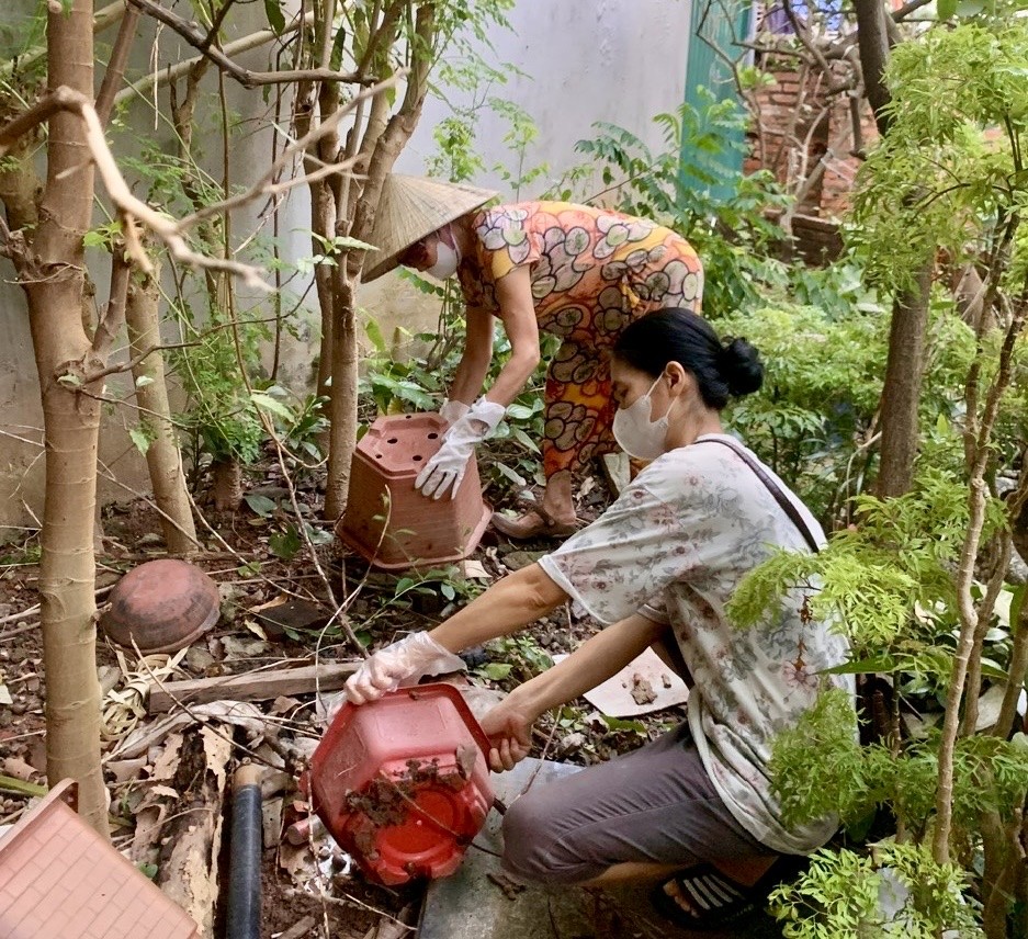 Phường Phú Diễn: Cán bộ và nhân dân chung tay vì môi trường sống trong lành, an toàn