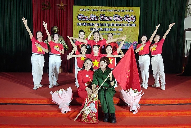 Phú Xuyên: Đặc sắc liên hoan văn nghệ chào mừng thành công Đại hội Đảng bộ xã lần thứ I