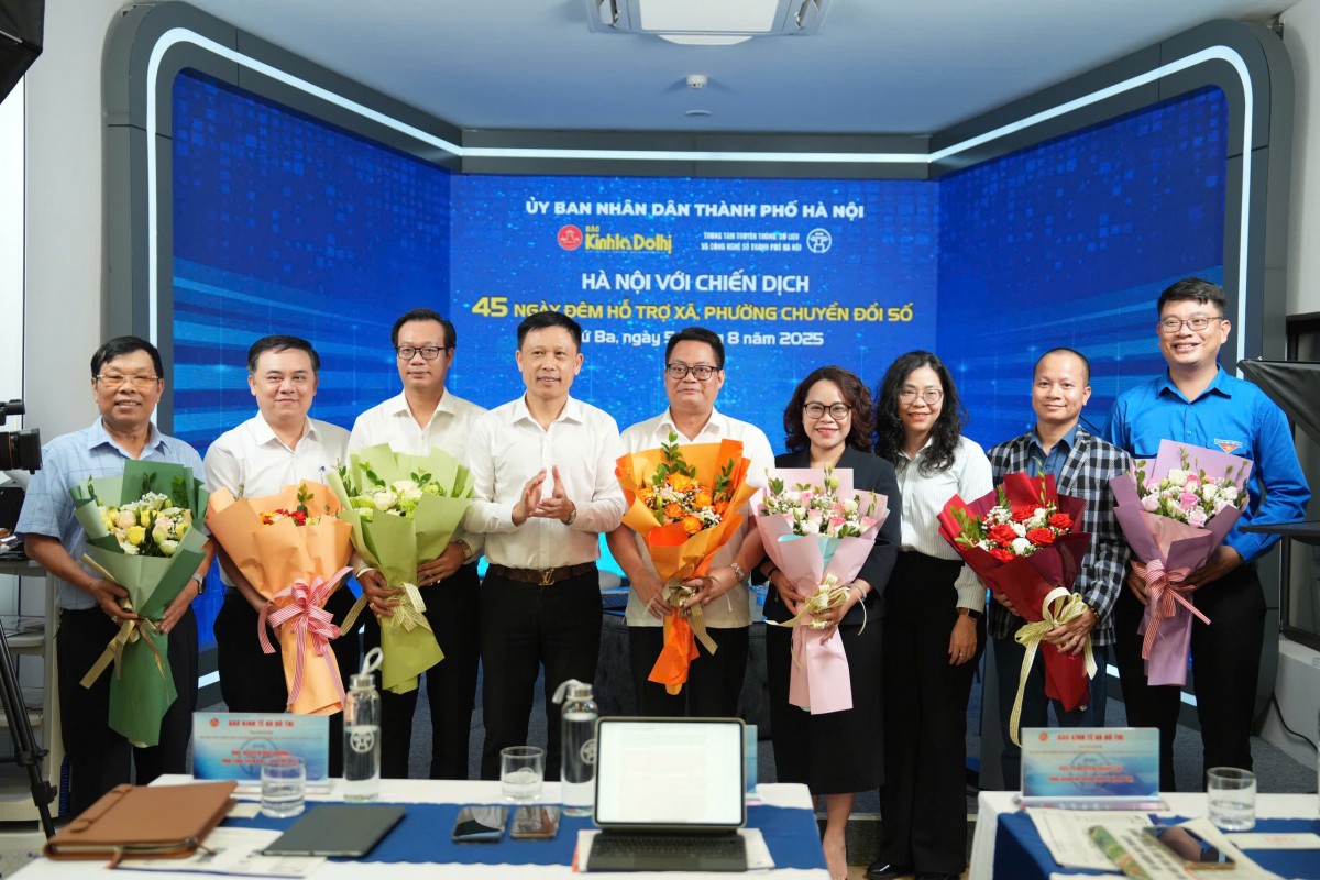 Huy động tổng lực cho Chiến dịch “45 ngày đêm” chuyển đổi số tại cơ sở Huy động tổng lực cho Chiến dịch “45 ngày đêm” chuyển đổi số tại cơ sở