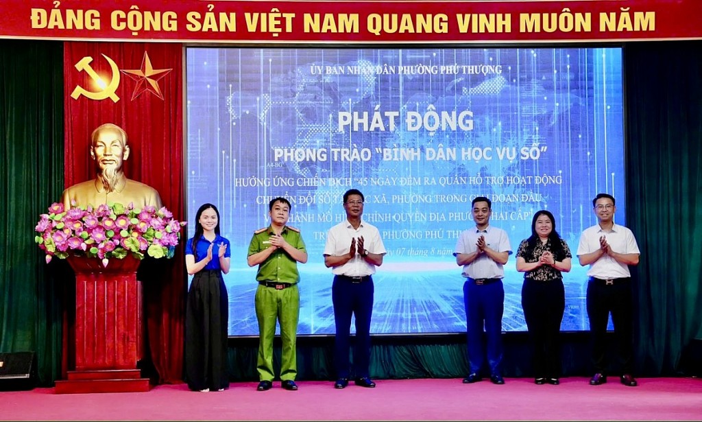 Phường Phú Thượng: Lan tỏa tri thức, thúc đẩy chuyển đổi số toàn dân