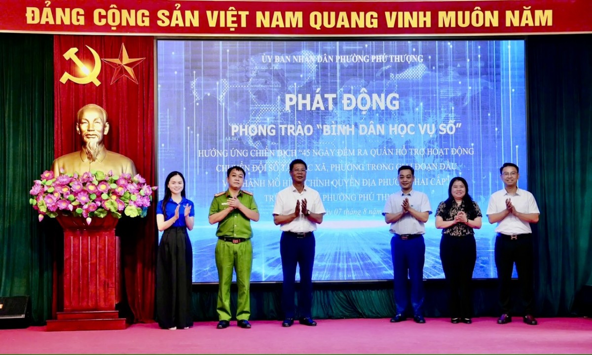 Phường Phú Thượng: Lan tỏa tri thức, thúc đẩy chuyển đổi số toàn dân