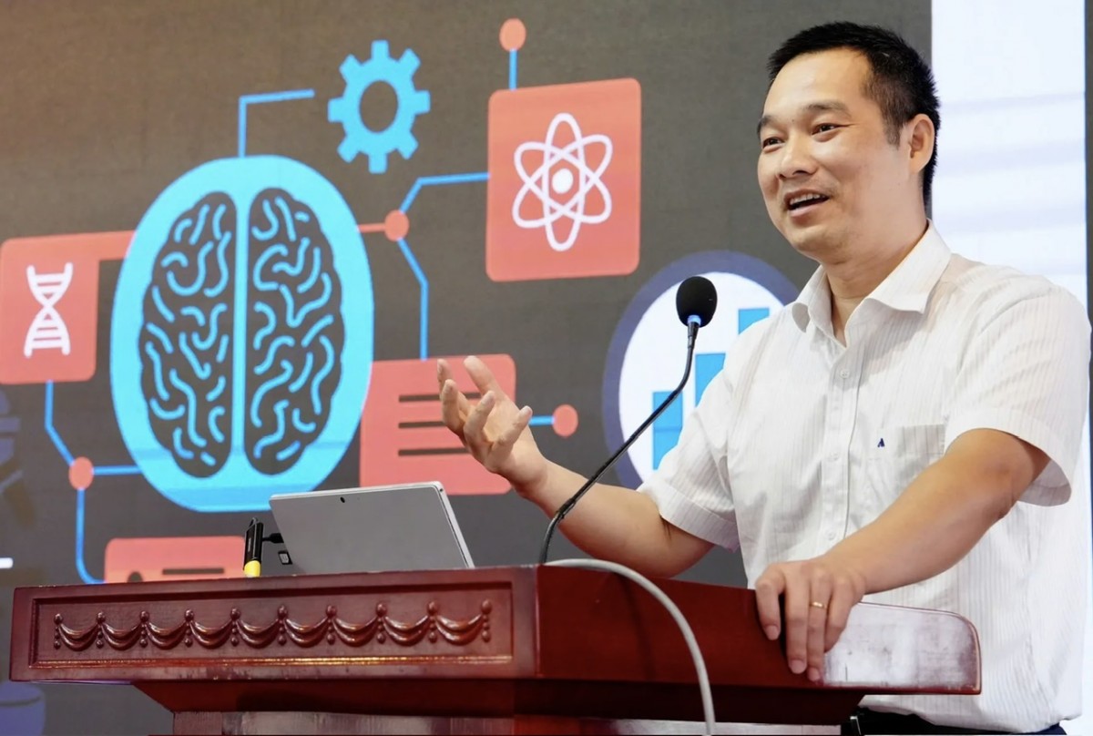 Lan tỏa tri thức, thúc đẩy chuyển đổi số toàn dân Lan tỏa tri thức, thúc đẩy chuyển đổi số toàn dân