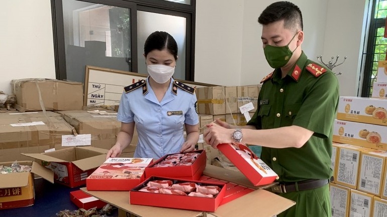 Hà Nội quyết liệt lập lại trật tự thị trường, truy tận gốc hàng hóa vi phạm