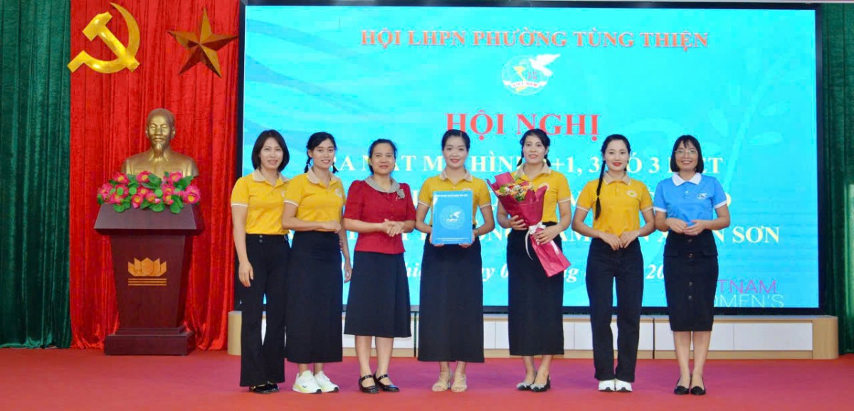 Phường Tùng Thiện: Sôi nổi các hoạt động chào mừng Đại hội Đảng bộ phường lần thứ I