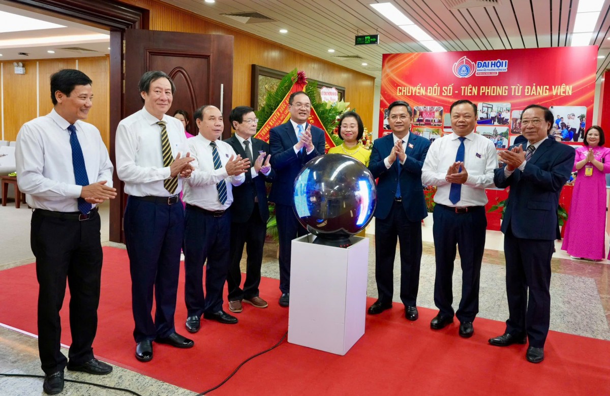 Đảng bộ phường Đống Đa tiên phong chuyển đổi số: Từ triển lãm công nghệ đến chiến dịch hành động