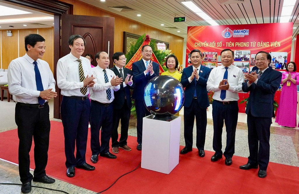 Đảng bộ phường Đống Đa tiên phong chuyển đổi số: Từ triển lãm công nghệ đến chiến dịch hành động
