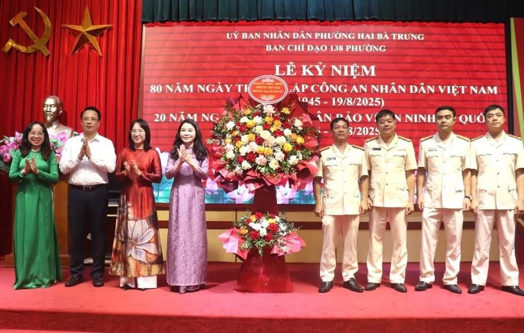 Lan tỏa mạnh mẽ mô hình “Toàn dân bảo vệ an ninh Tổ quốc” ở phường Hai Bà Trưng Lan tỏa mạnh mẽ mô hình “Toàn dân bảo vệ an ninh Tổ quốc” ở phường Hai Bà Trưng