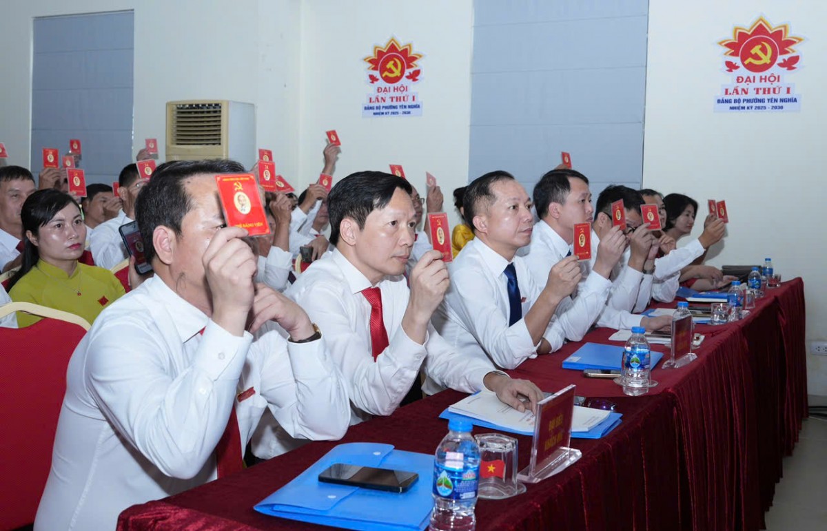 Phiên làm việc đầu tiên Đại hội đại biểu Đảng bộ phường Yên Nghĩa lần thứ I, nhiệm kỳ 2025 - 2030