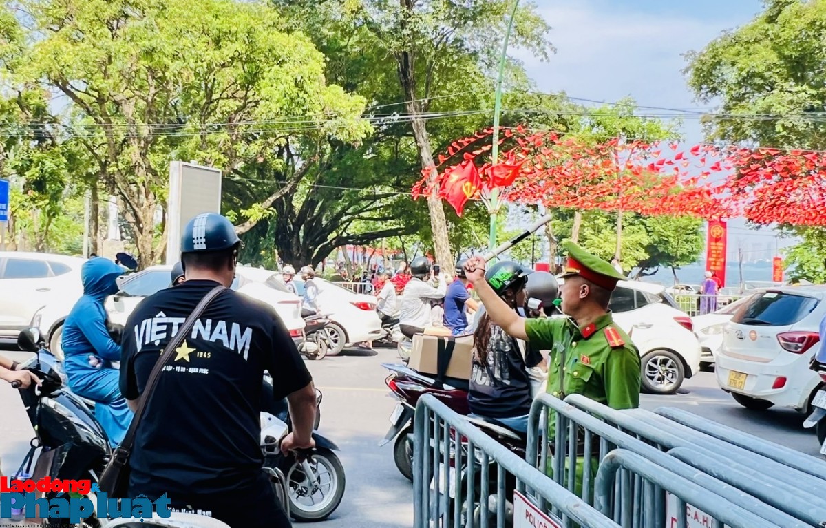 Đảm bảo an ninh trật tự, an toàn giao thông cho buổi hợp luyện diễu binh, diễu hành