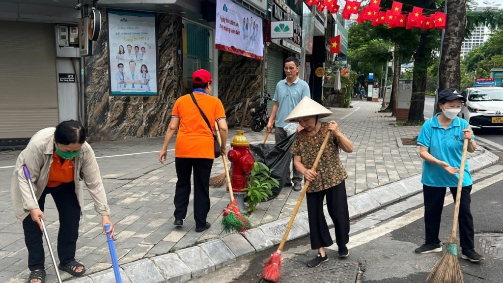 Tây Hồ: Lan tỏa mạnh mẽ phong trào “Sáng - Xanh - Sạch - Đẹp”