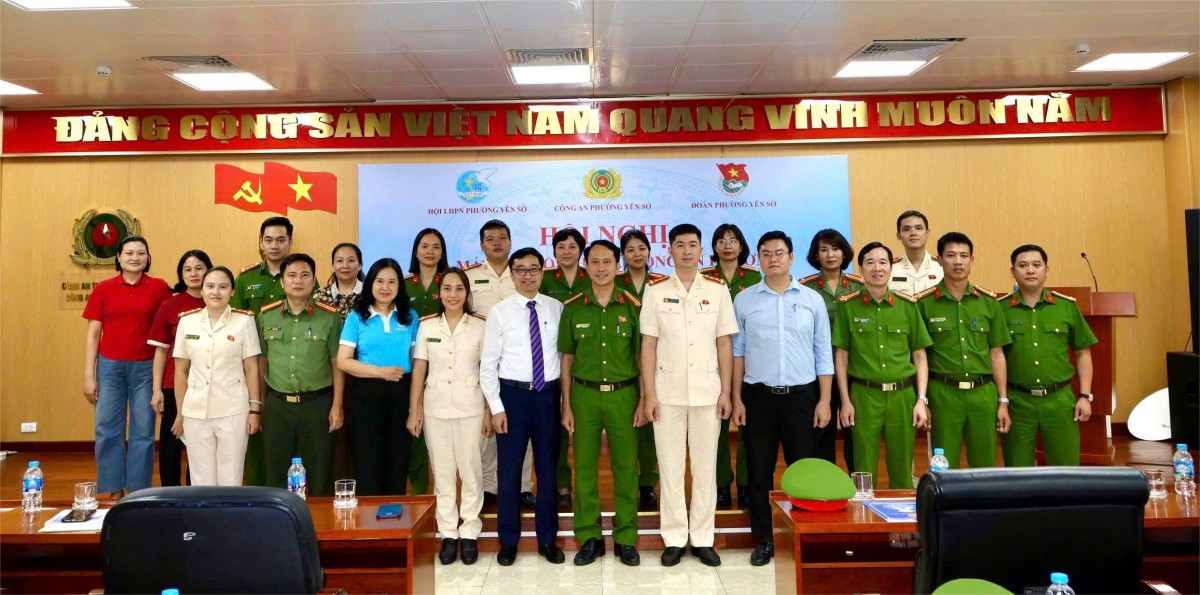 Ra mắt Chi Đoàn và Chi hội Phụ nữ Công an phường Yên Sở