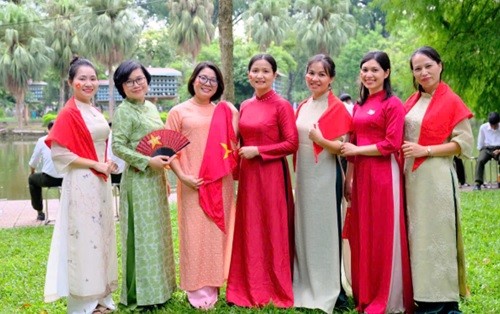 Những