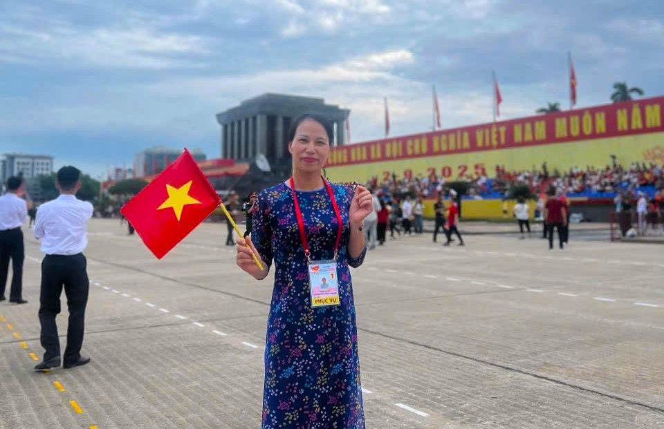 Những