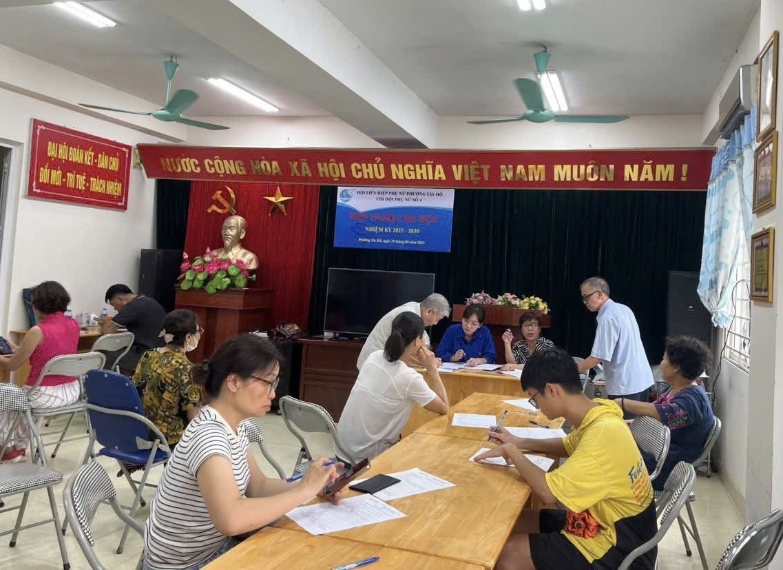 Tuổi trẻ Tây Hồ hỗ trợ tặng quà Tết Độc lập 2/9