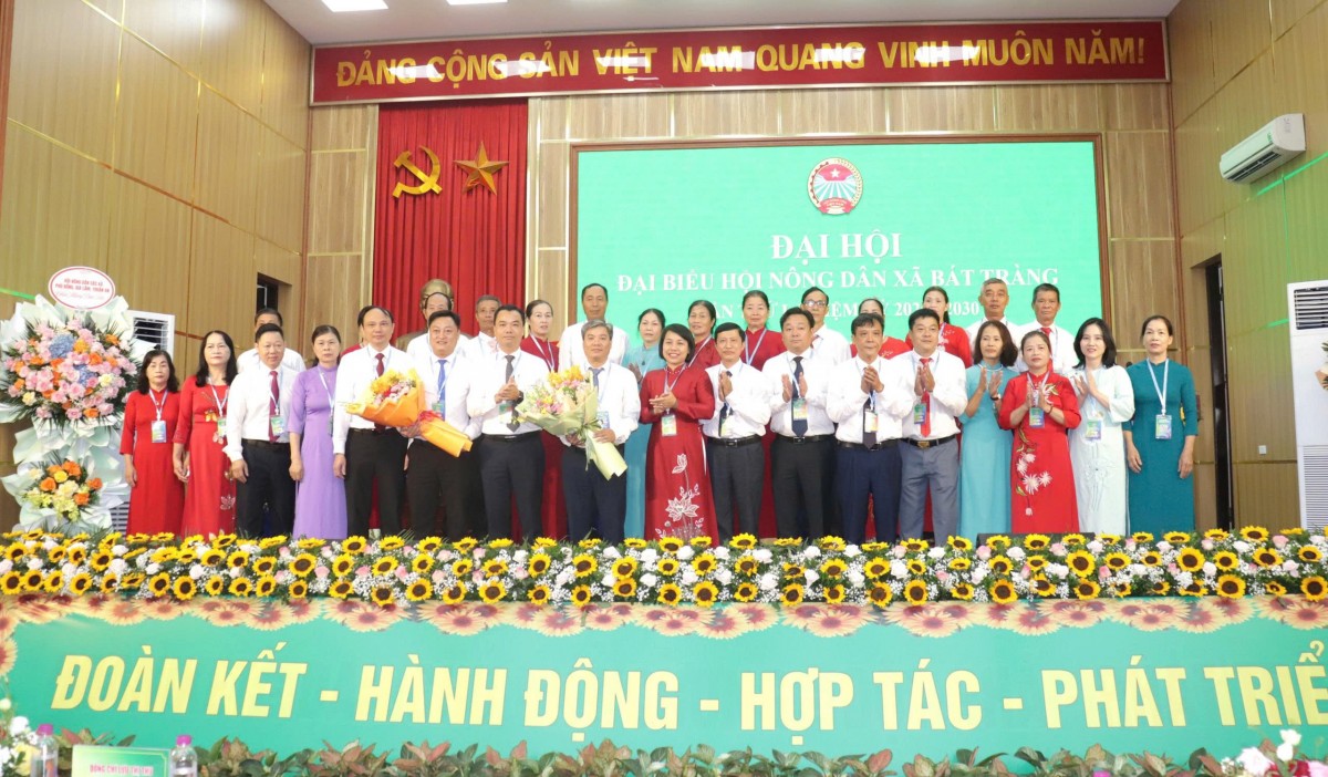 Bát Tràng: Xây dựng nông thôn hiện đại, nông dân văn minh
