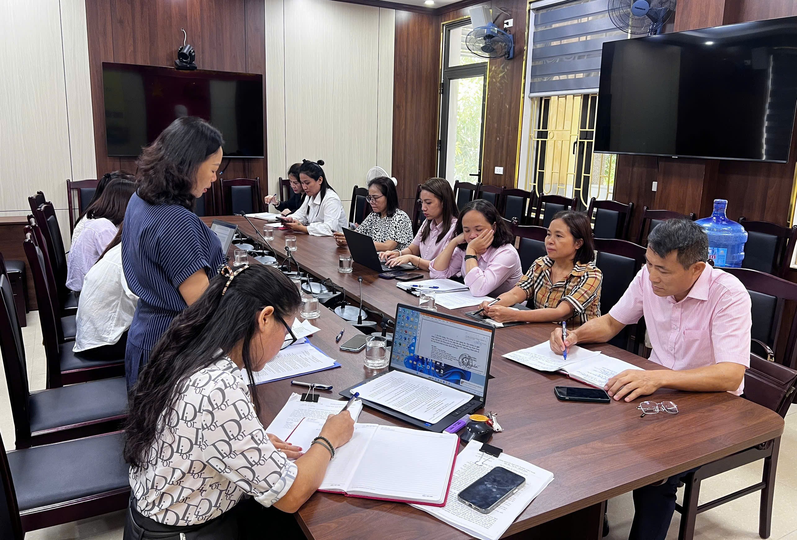 Phụ nữ phường Thành Vinh phát huy vai trò xây dựng hệ thống chính trị