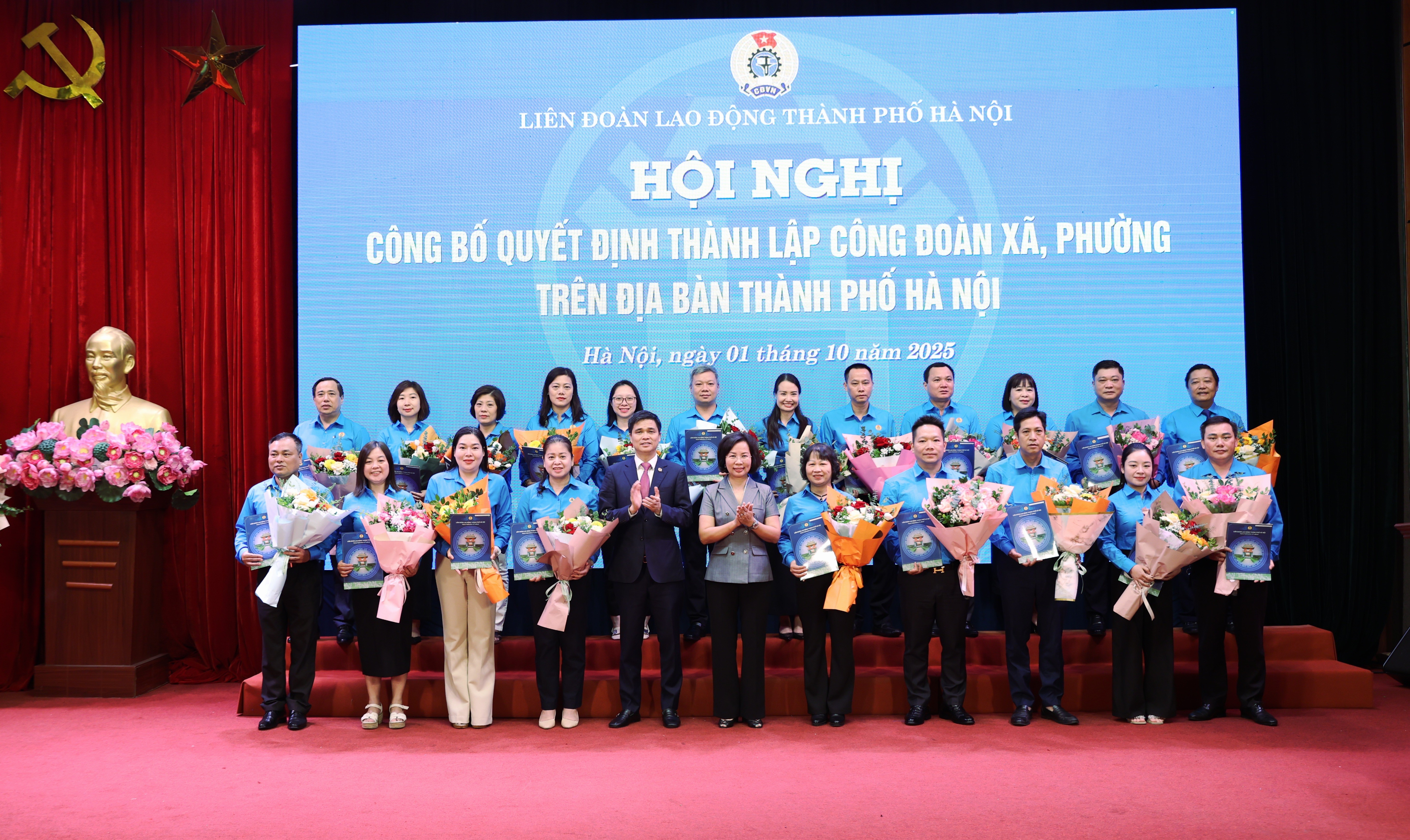LĐLĐ thành phố Hà Nội công bố Quyết định thành lập 84 Công đoàn xã, phường