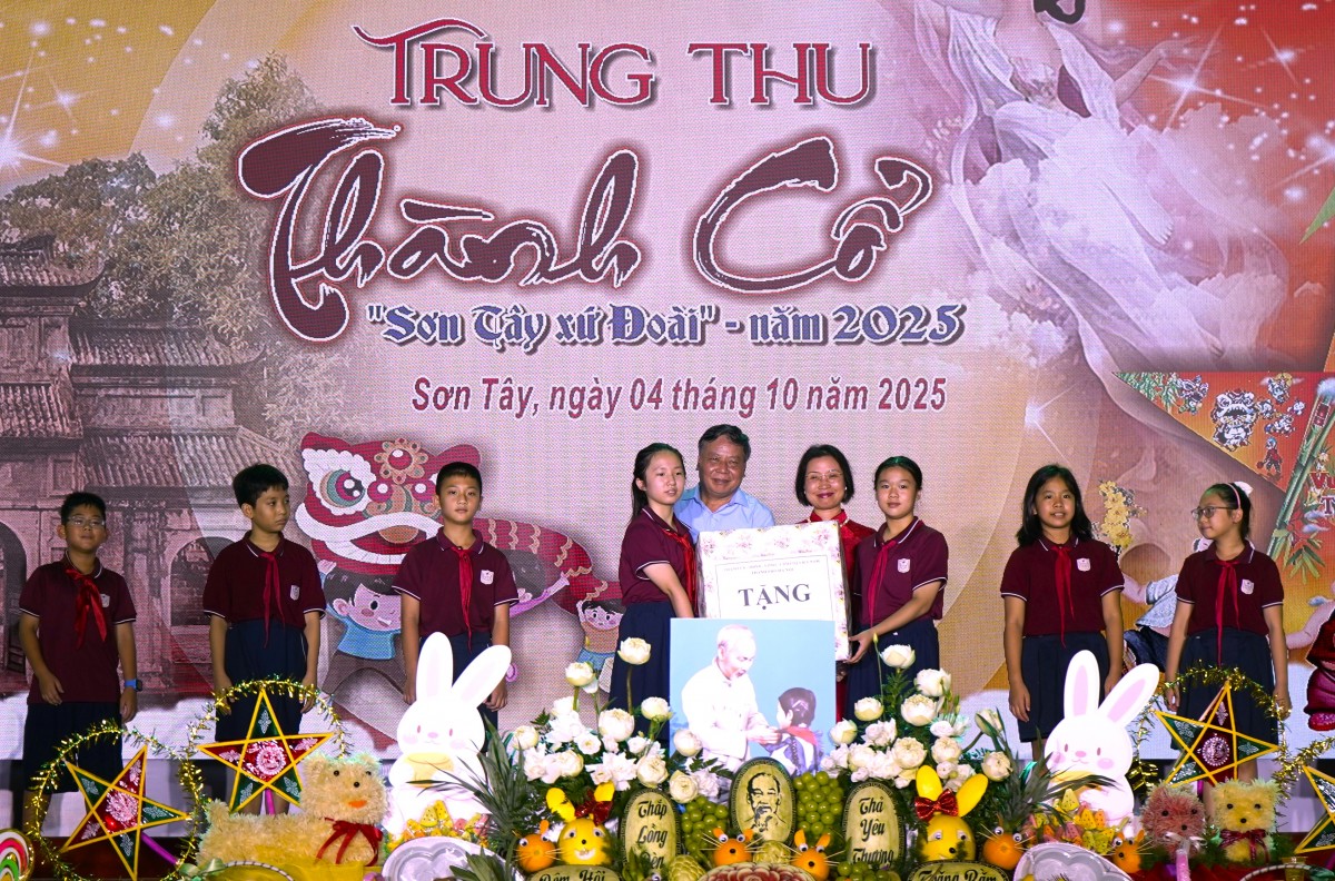 Sơn Tây rực rỡ “Đêm hội Trăng rằm”