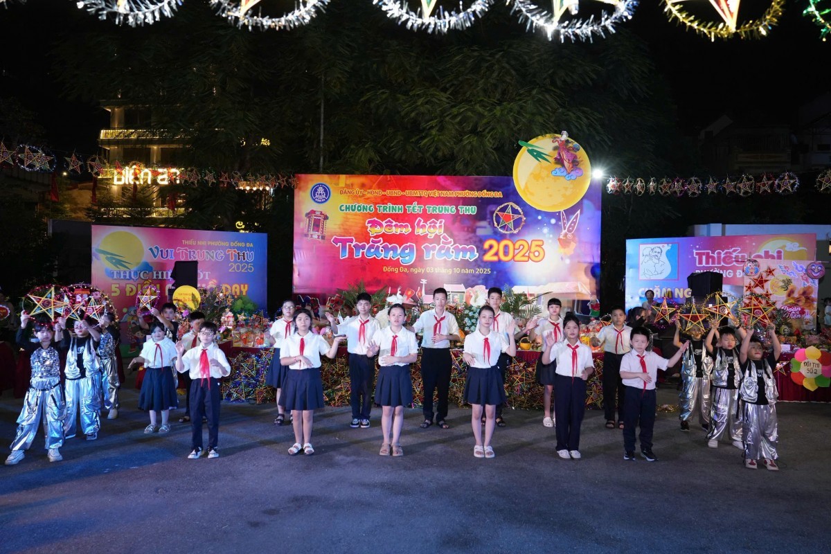 Thiếu nhi phường Đống Đa rộn ràng đón Tết Trung thu