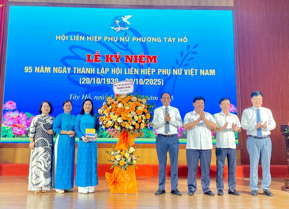 Phụ nữ Tây Hồ khát vọng vươn xa trong thời đại mới