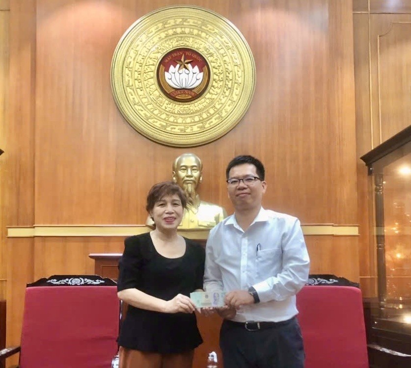 Lan tỏa tinh thần “Đoàn kết - Nhân ái - Sẻ chia” ở phường Tây Hồ Lan tỏa tinh thần “Đoàn kết - Nhân ái - Sẻ chia” ở phường Tây Hồ