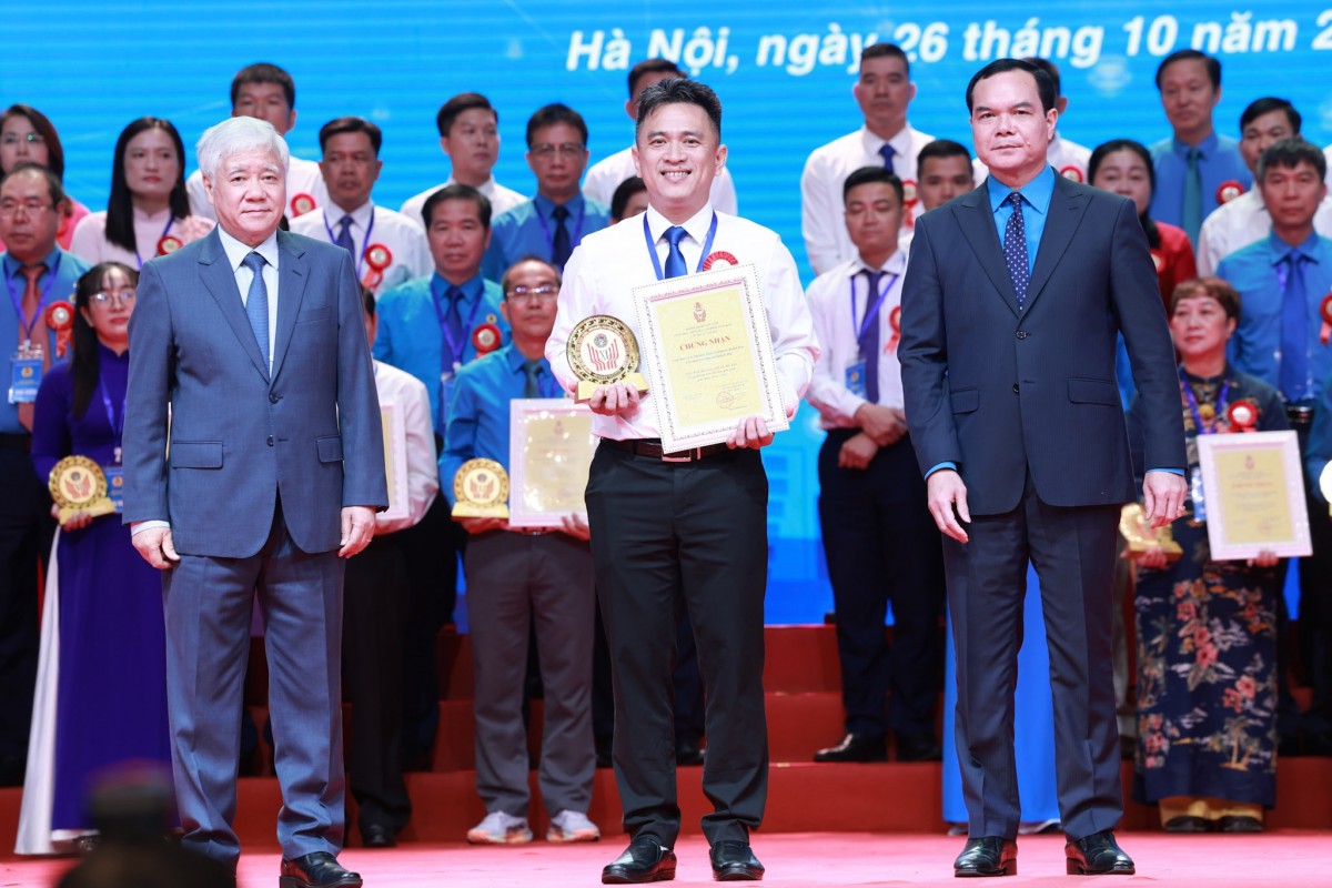 Đại hội thi đua yêu nước CNVCLĐ toàn quốc lần thứ XI: Tôn vinh 80 tập thể, cá nhân điển hình xuất sắc