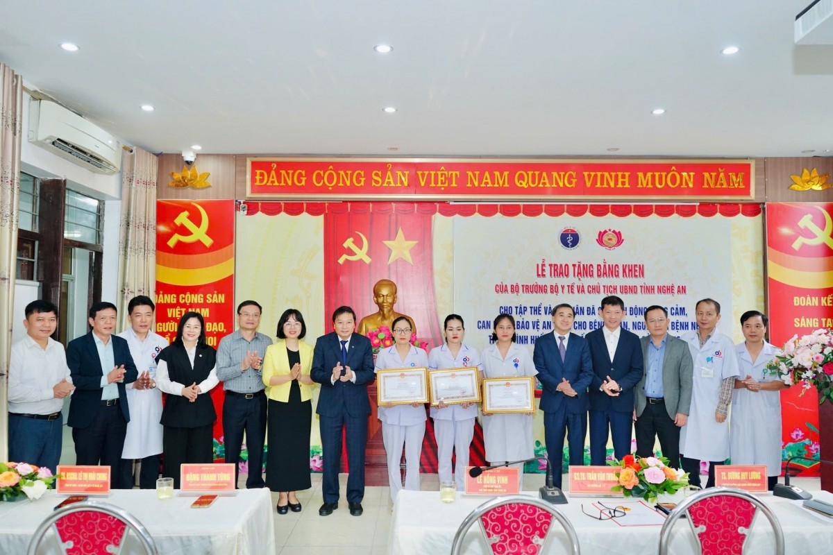 Từ vụ hành hung nhân viên y tế ở Nghệ An:  Cần luật hóa mạnh mẽ hơn để bảo vệ người thầy thuốc