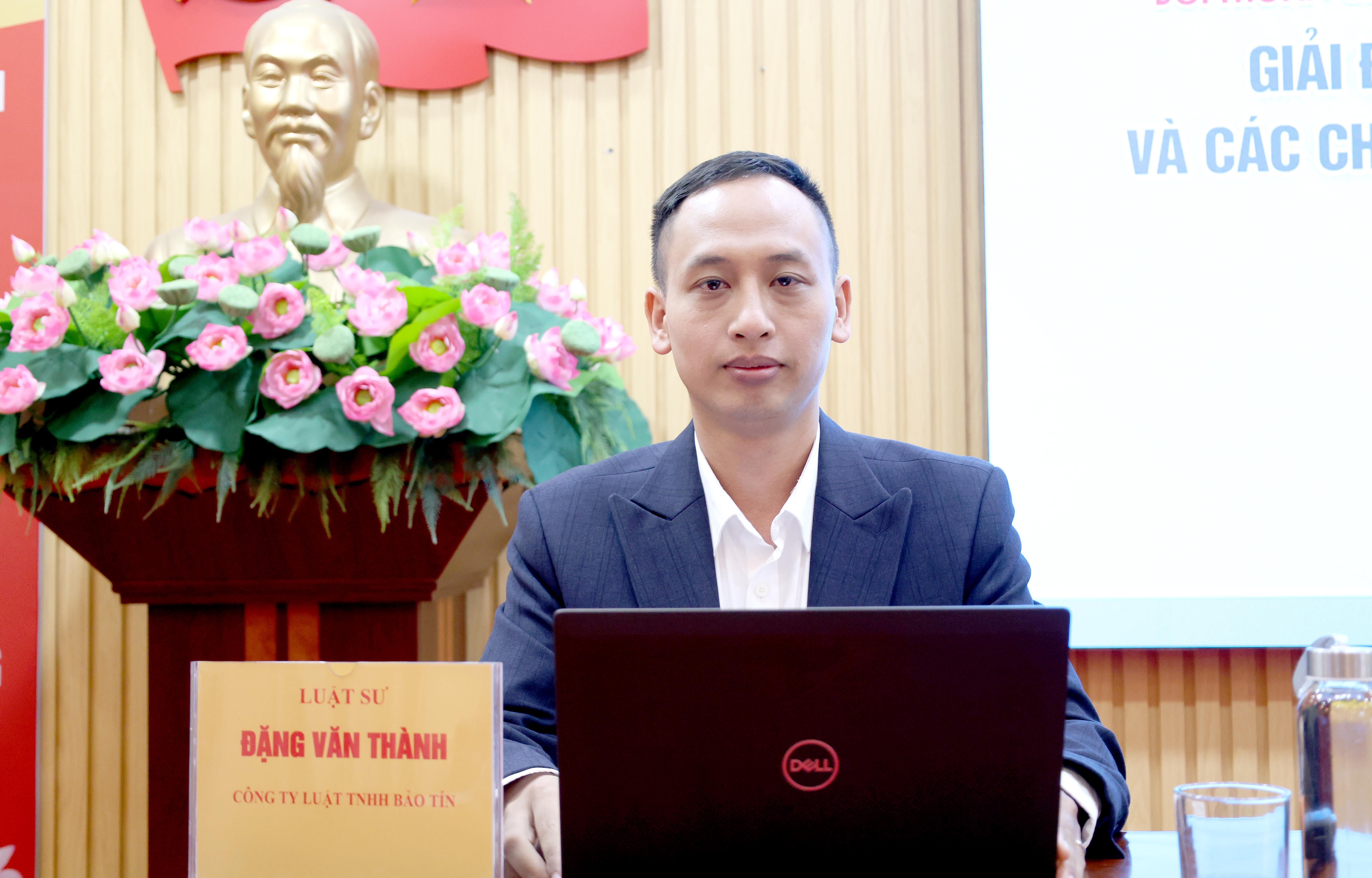 ĐANG TRỰC TUYẾN: Giải đáp về Đại hội Công đoàn cơ sở và các chính sách lao động, bảo hiểm xã hội ĐANG TRỰC TUYẾN: Giải đáp về Đại hội Công đoàn cơ sở và các chính sách lao động, bảo hiểm xã hội