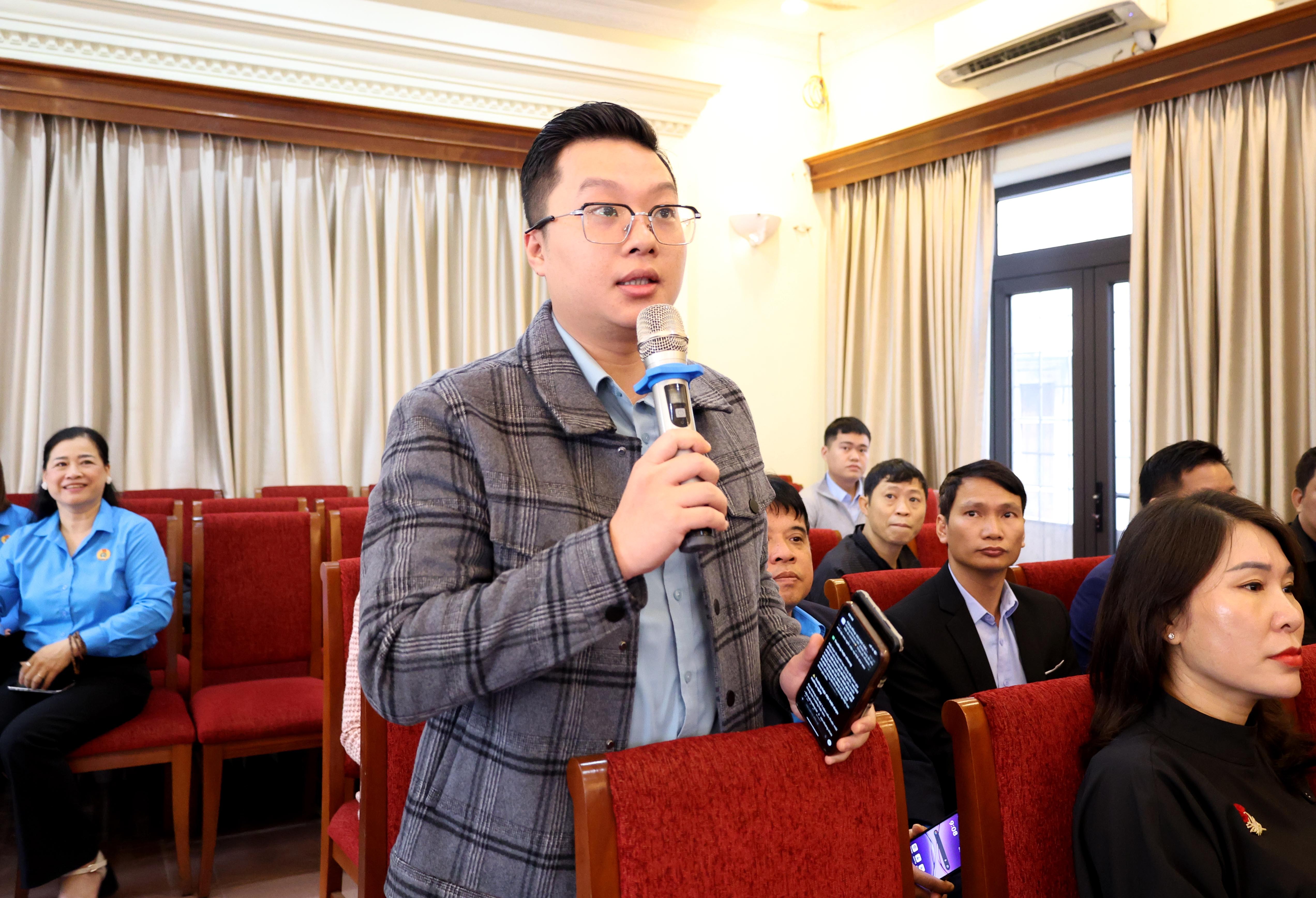 ĐANG TRỰC TUYẾN: Giải đáp về Đại hội Công đoàn cơ sở và các chính sách lao động, bảo hiểm xã hội ĐANG TRỰC TUYẾN: Giải đáp về Đại hội Công đoàn cơ sở và các chính sách lao động, bảo hiểm xã hội