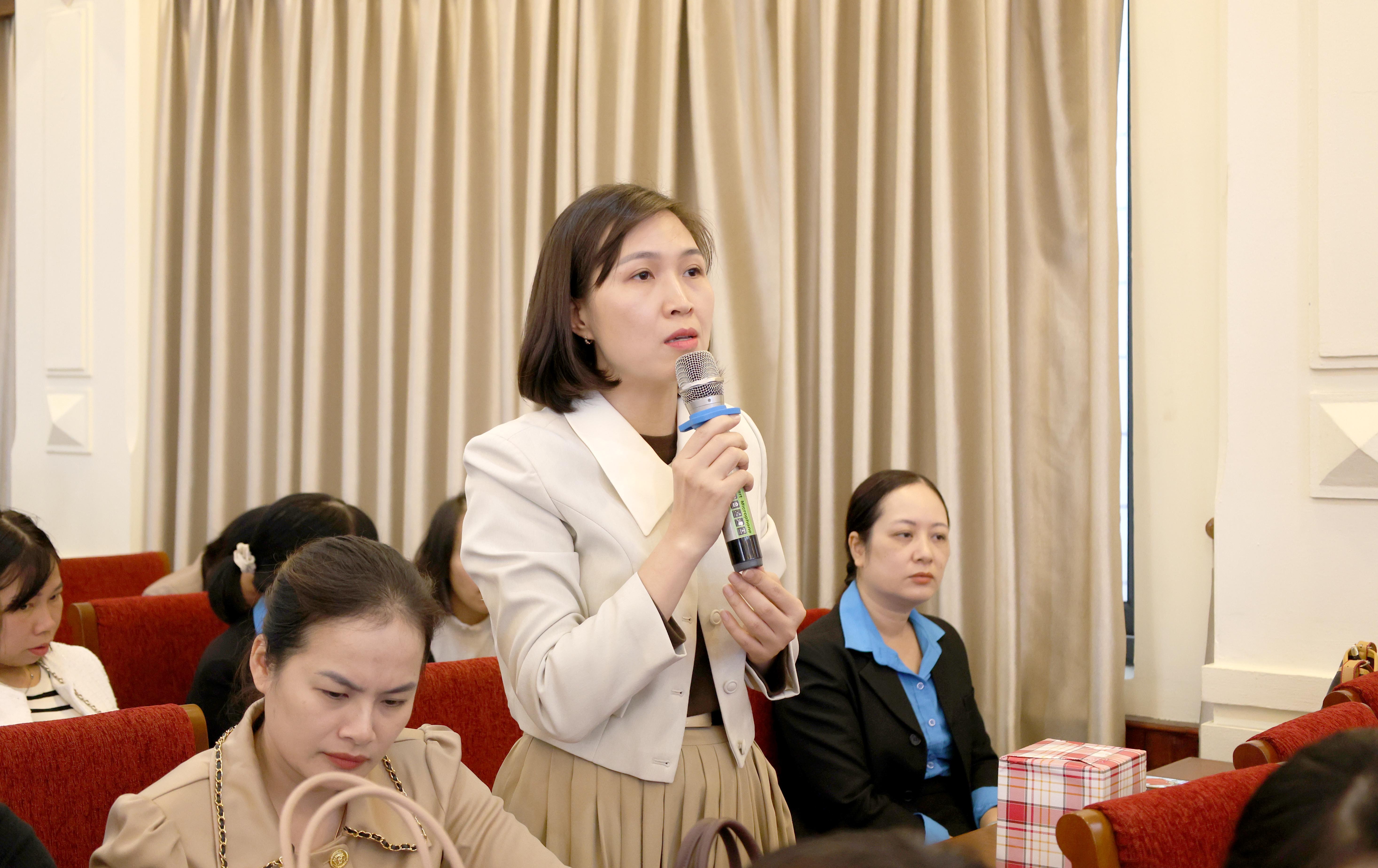 ĐANG TRỰC TUYẾN: Giải đáp về Đại hội Công đoàn cơ sở và các chính sách lao động, bảo hiểm xã hội ĐANG TRỰC TUYẾN: Giải đáp về Đại hội Công đoàn cơ sở và các chính sách lao động, bảo hiểm xã hội