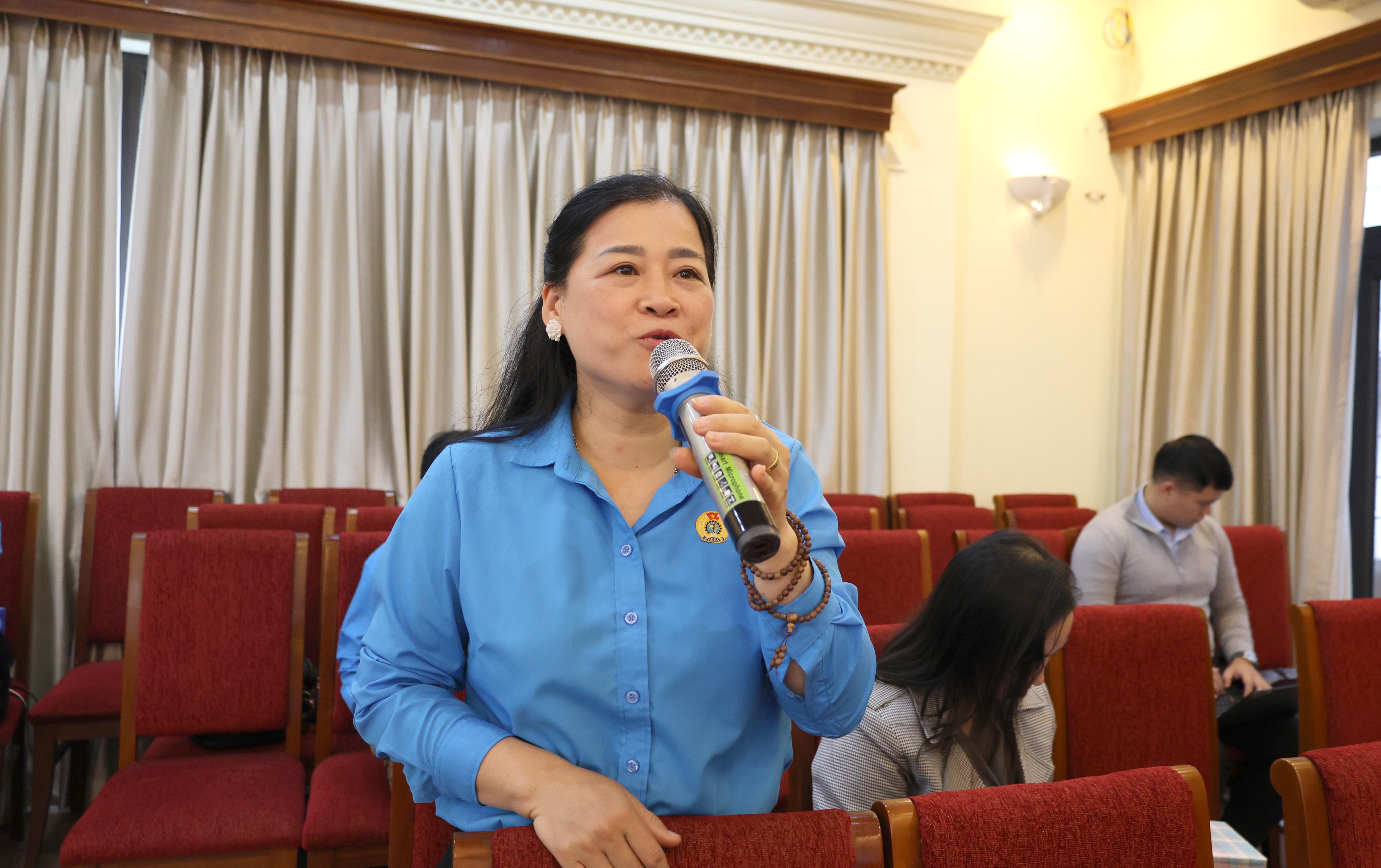 ĐANG TRỰC TUYẾN: Giải đáp về Đại hội Công đoàn cơ sở và các chính sách lao động, bảo hiểm xã hội ĐANG TRỰC TUYẾN: Giải đáp về Đại hội Công đoàn cơ sở và các chính sách lao động, bảo hiểm xã hội