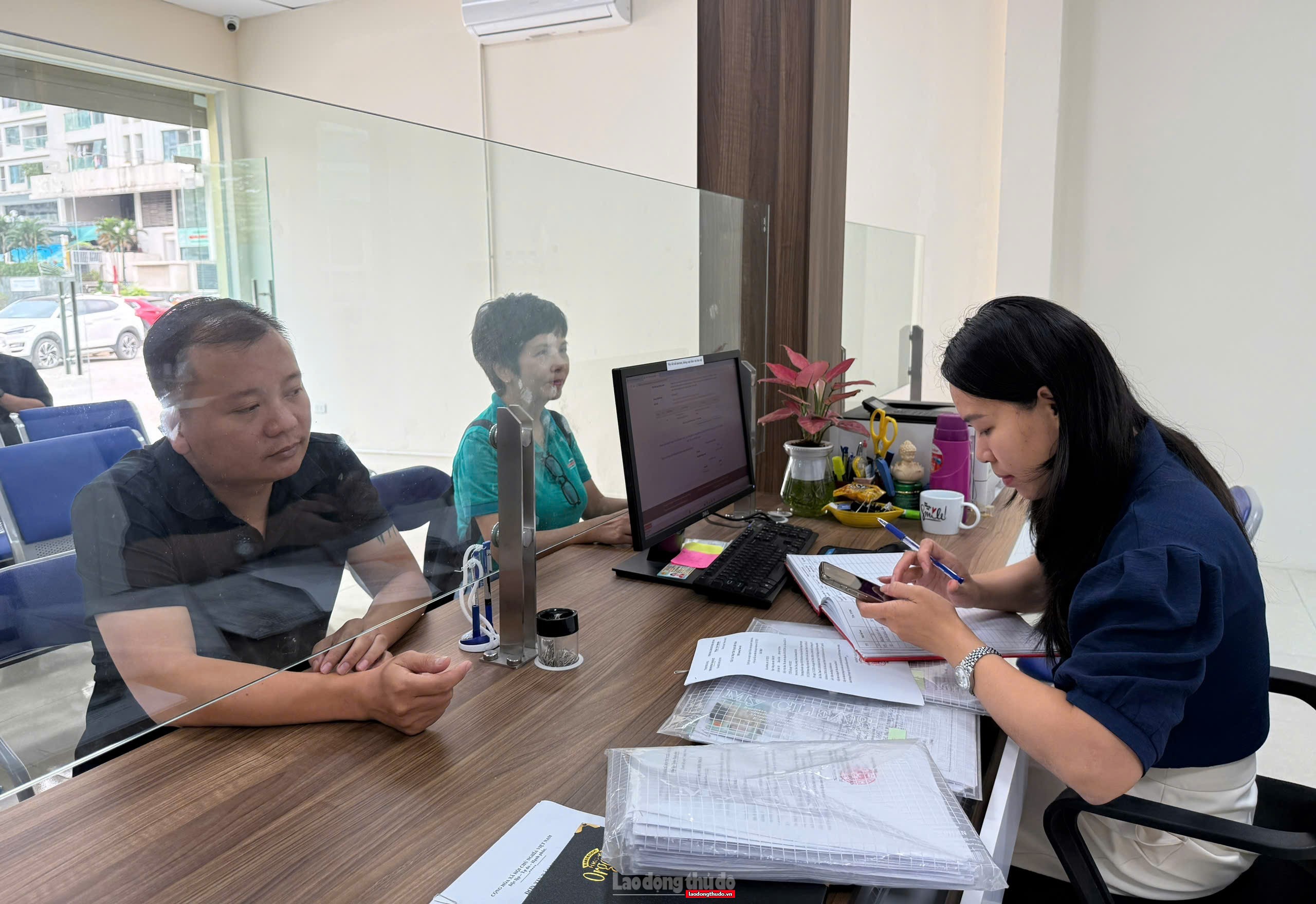 Nâng cao chất lượng phục vụ Nhân dân trong giải quyết thủ tục hành chính Nâng cao chất lượng phục vụ Nhân dân trong giải quyết thủ tục hành chính