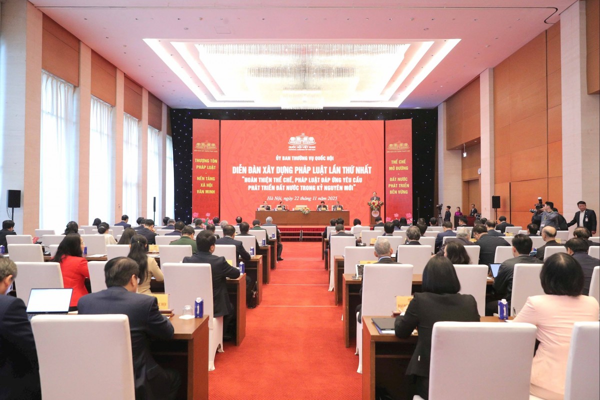 Diễn đàn xây dựng pháp luật lần thứ nhất: Hoàn thiện thể chế, pháp luật đáp ứng yêu cầu phát triển đất nước
