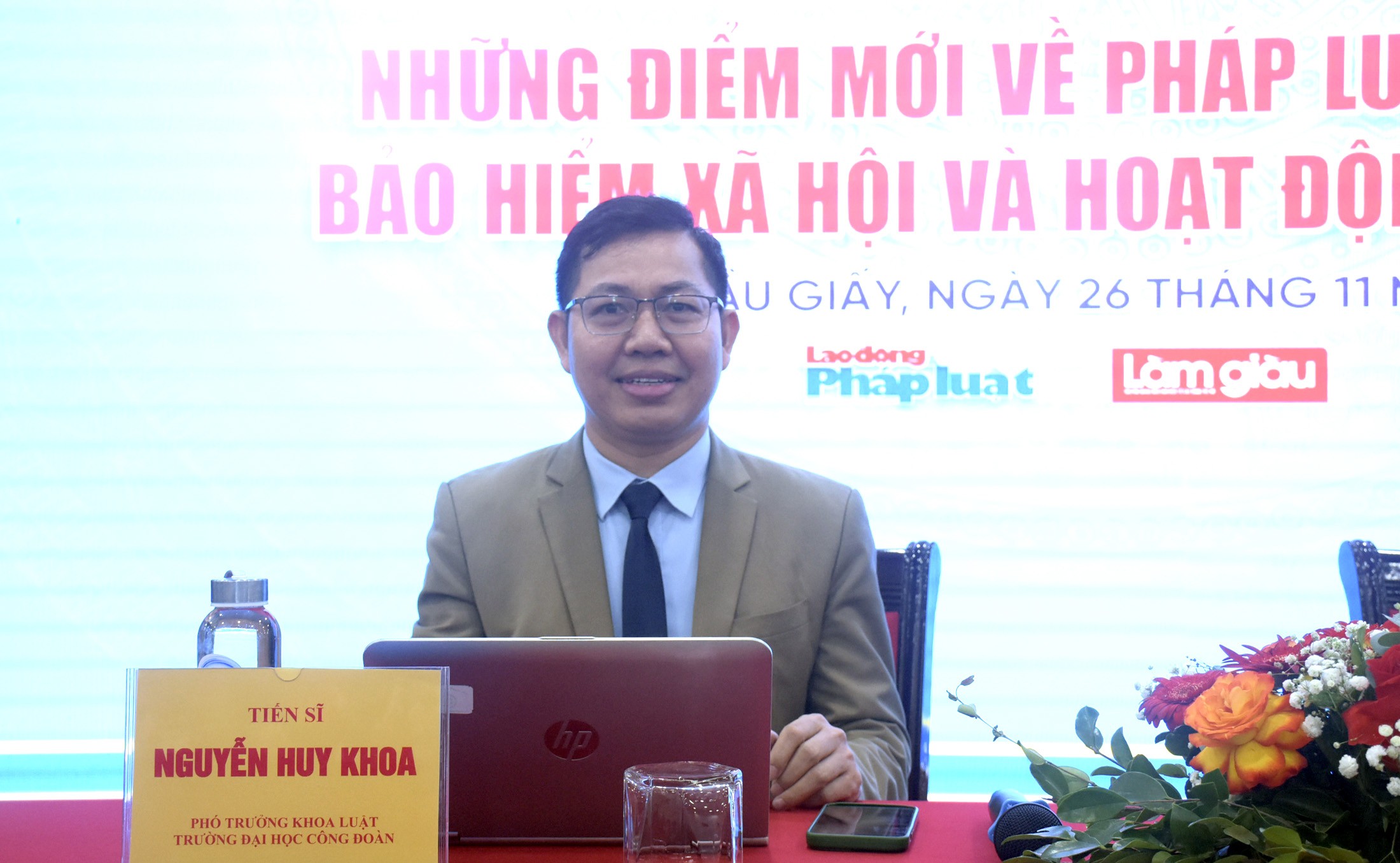 TRỰC TUYẾN: Những điểm mới về pháp luật lao động, bảo hiểm xã hội và hoạt động Công đoàn 2025 TRỰC TUYẾN: Những điểm mới về pháp luật lao động, bảo hiểm xã hội và hoạt động Công đoàn 2025