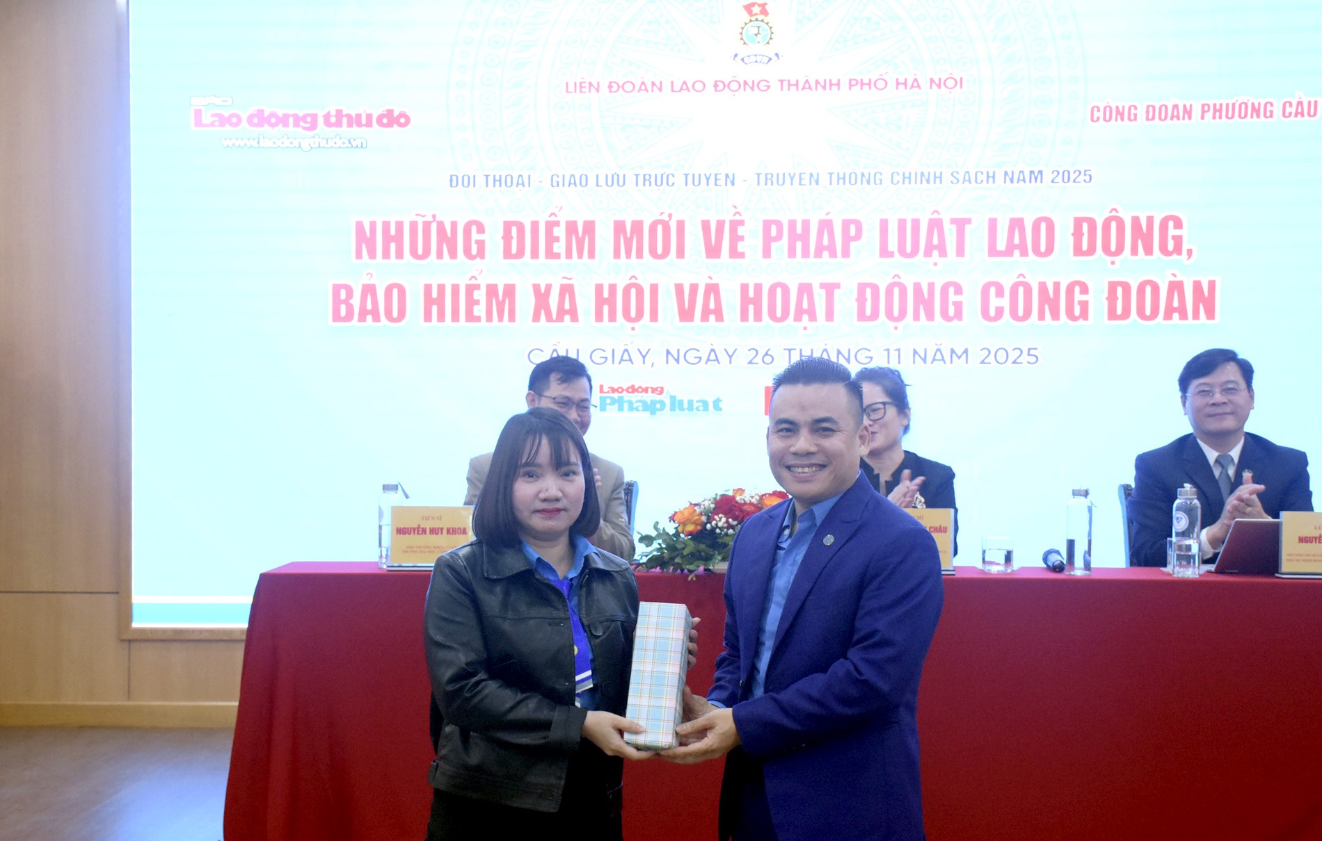 TRỰC TUYẾN: Những điểm mới về pháp luật lao động, bảo hiểm xã hội và hoạt động Công đoàn 2025 TRỰC TUYẾN: Những điểm mới về pháp luật lao động, bảo hiểm xã hội và hoạt động Công đoàn 2025