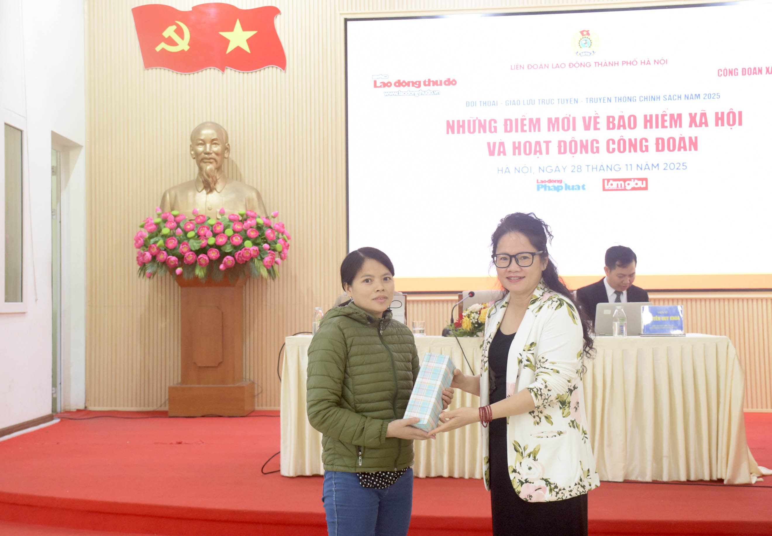 TRỰC TUYẾN: Chính sách mới về bảo hiểm xã hội và hoạt động công đoàn năm 2025 TRỰC TUYẾN: Chính sách mới về bảo hiểm xã hội và hoạt động công đoàn năm 2025